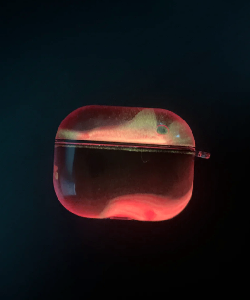 Gvilo™ Lśniące Etui AirPods edycja czarno-czerwona